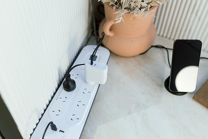 Belkin SurgePlus 8 Outlet 2 USB Surge Protector Powerboard- (EX DISPLAY) like NEW